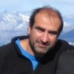 Cristian García-Huidobro primer chileno y sudamericano en alcanzar la cumbre más alta del mundo, el Monte Everest de 8.848mts, escalando con su equipo por la difícil pared del Kangschung.